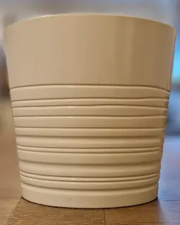 [1685] Flower pot Muskot, White